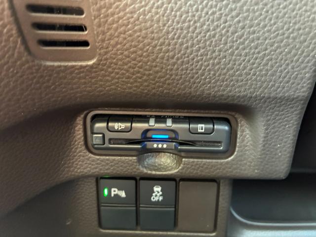 Ｎ－ＢＯＸ Ｌ　純正ナビ　ＣＤ　ＤＶＤ　ＡＭ　ＦＭ　フルセグ　ミュージックラック　Ｂｌｕｅｔｏｏｔｈ　バックカメラ　シートヒーター　シートバックテーブル　左側電動パワースライドドア（4枚目）