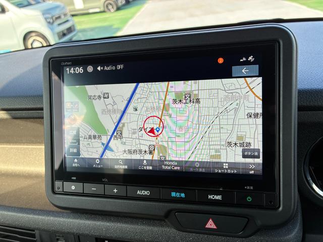 純正８インチナビ　（ＶＸＭ−２４５ＺＦＥｉ）装着車です！