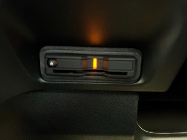 N-BOXカスタム ターボ 純正ナビ TV フルセグ Bluetooth AM FM バックカメラ シートヒーター フルオートエアコン 電子パーキング ETC 両側電動パワースライドドア 前後ドラレコ(4枚目)