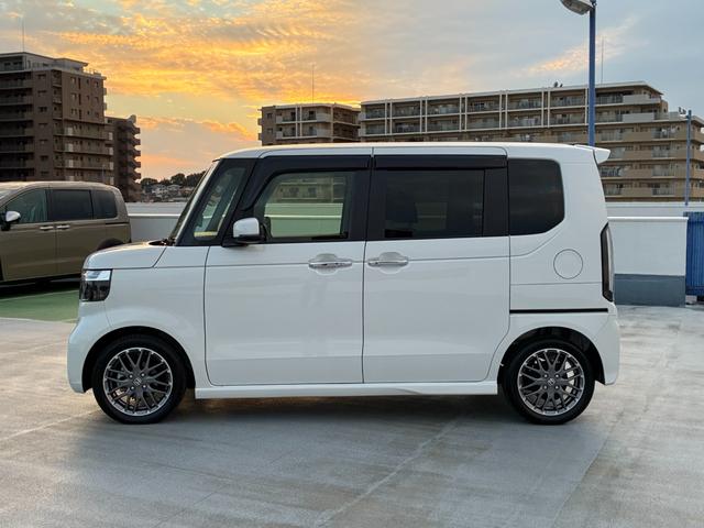 N-BOXカスタム ターボ 純正ナビ TV フルセグ Bluetooth AM FM バックカメラ シートヒーター フルオートエアコン 電子パーキング ETC 両側電動パワースライドドア 前後ドラレコ(7枚目)