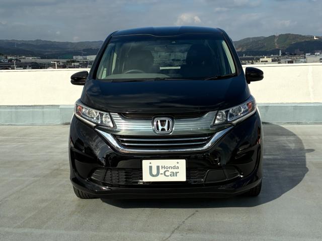 フリードハイブリッド ハイブリッド・Gホンダセンシング 純正9インチナビ CD DVD AM FM フルセグ Bluetooth バックカメラ ETC 両側電動パワースライドドア フルオートエアコン フロアマット ドアバイザー(5枚目)