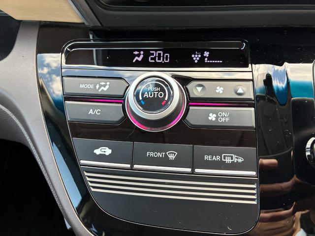 フリードハイブリッド ハイブリッド・Gホンダセンシング 純正9インチナビ CD DVD AM FM フルセグ Bluetooth バックカメラ ETC 両側電動パワースライドドア フルオートエアコン フロアマット ドアバイザー(14枚目)