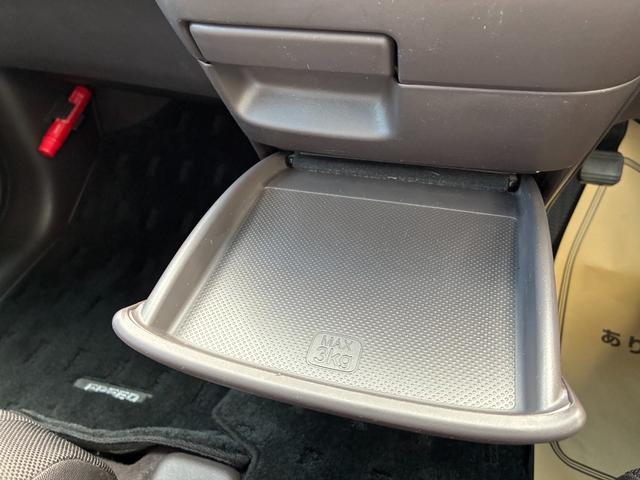 フリードハイブリッド ハイブリッド・Gホンダセンシング 純正9インチナビ CD DVD AM FM フルセグ Bluetooth バックカメラ ETC 両側電動パワースライドドア フルオートエアコン フロアマット ドアバイザー(22枚目)