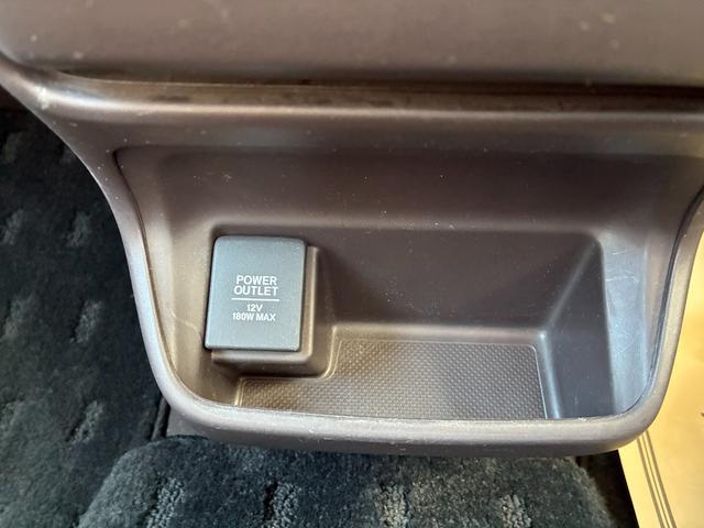 フリードハイブリッド ハイブリッド・Gホンダセンシング 純正9インチナビ CD DVD AM FM フルセグ Bluetooth バックカメラ ETC 両側電動パワースライドドア フルオートエアコン フロアマット ドアバイザー(23枚目)