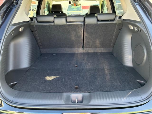 ＺＲ－Ｖ ｅ：ＨＥＶＺ　純正コネクトナビ　ＡＭ　ＦＭ　フルセグ　Ｂｌｕｅｔｏｏｔｈ　バックカメラ　マルチビューカメラ　フルオートエアコン　純正ドラレコ　ＥＴＣ　シートヒーター　パワーテールゲート　ステアリングヒーター（20枚目）