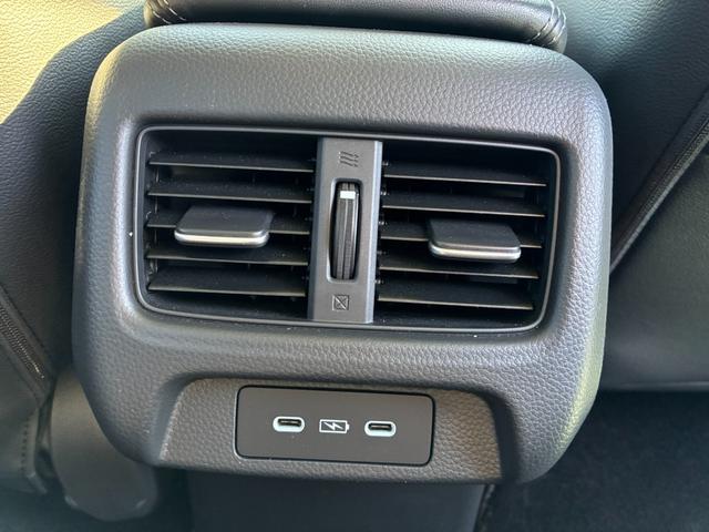 ＺＲ－Ｖ ｅ：ＨＥＶＺ　純正コネクトナビ　ＡＭ　ＦＭ　フルセグ　Ｂｌｕｅｔｏｏｔｈ　バックカメラ　マルチビューカメラ　フルオートエアコン　純正ドラレコ　ＥＴＣ　シートヒーター　パワーテールゲート　ステアリングヒーター（40枚目）