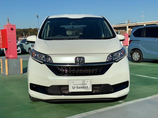 フリード Ｇ　純正７インチナビ　ＣＤ　ＤＶＤ　ＡＭ　ＦＭ　フルセグ　ミュージックラック　Ｂｌｕｅｔｏｏｔｈ　バックカメラ　フルオートエアコン　シートヒーター　両側電動パワースライドドア　後席サンシェード　ドラレコ（5枚目）