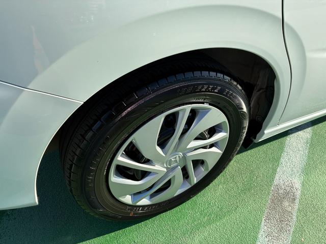 フリード Ｇ　純正７インチナビ　ＣＤ　ＤＶＤ　ＡＭ　ＦＭ　フルセグ　ミュージックラック　Ｂｌｕｅｔｏｏｔｈ　バックカメラ　フルオートエアコン　シートヒーター　両側電動パワースライドドア　後席サンシェード　ドラレコ（46枚目）