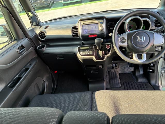 Ｎ－ＢＯＸ ＧＳＳパッケージ　純正ナビ　ＣＤ　ＤＶＤ　ＡＭ　ＦＭ　バックカメラ　フルオートエアコン　両側電動パワースライドドア　ＥＴＣ（4枚目）