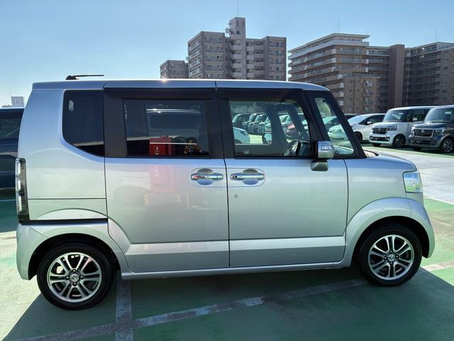 Ｎ－ＢＯＸ ＧＳＳパッケージ　純正ナビ　ＣＤ　ＤＶＤ　ＡＭ　ＦＭ　バックカメラ　フルオートエアコン　両側電動パワースライドドア　ＥＴＣ（11枚目）