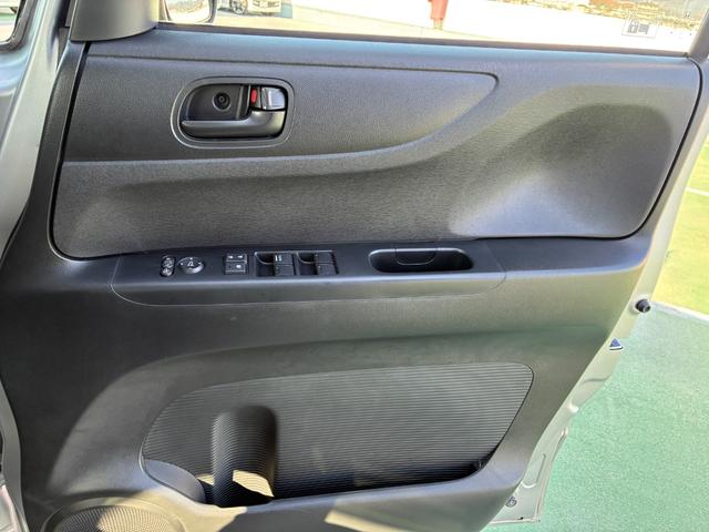 Ｎ－ＢＯＸ ＧＳＳパッケージ　純正ナビ　ＣＤ　ＤＶＤ　ＡＭ　ＦＭ　バックカメラ　フルオートエアコン　両側電動パワースライドドア　ＥＴＣ（33枚目）