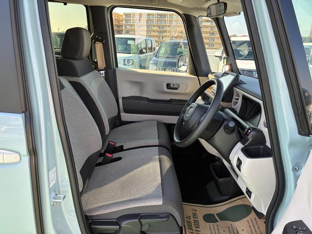 N-BOX ベースグレード 元試乗車 純正ナビ AM FM フルセグ Bluetooth フルオートエアコン シートヒーター ETC バックカメラ ドラレコ前後 両側電動パワースライドドア(4枚目)