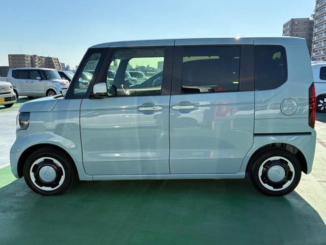 N-BOX ベースグレード 元試乗車 純正ナビ AM FM フルセグ Bluetooth フルオートエアコン シートヒーター ETC バックカメラ ドラレコ前後 両側電動パワースライドドア(7枚目)