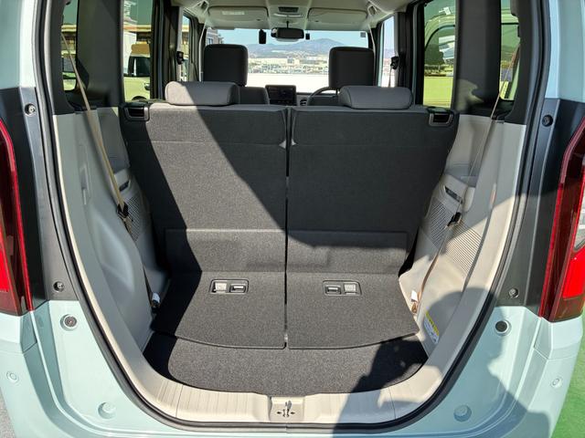 N-BOX ベースグレード 元試乗車 純正ナビ AM FM フルセグ Bluetooth フルオートエアコン シートヒーター ETC バックカメラ ドラレコ前後 両側電動パワースライドドア(18枚目)