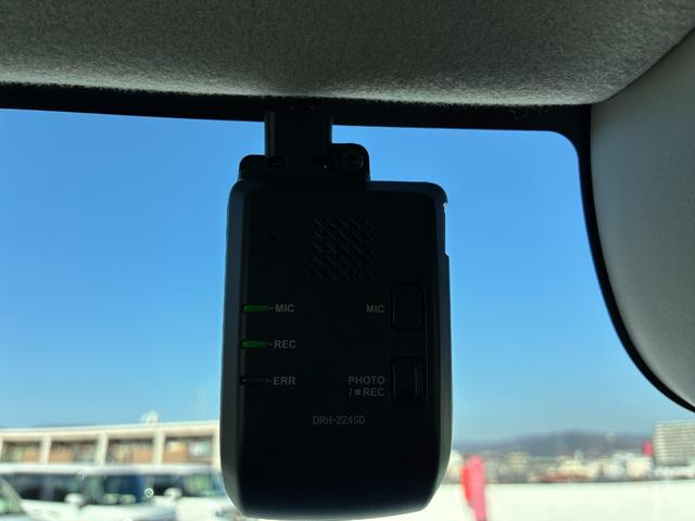 N-BOX ベースグレード 元試乗車 純正ナビ AM FM フルセグ Bluetooth フルオートエアコン シートヒーター ETC バックカメラ ドラレコ前後 両側電動パワースライドドア(34枚目)