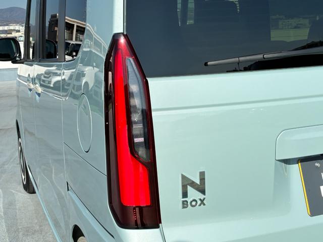 N-BOX ベースグレード 元試乗車 純正ナビ AM FM フルセグ Bluetooth フルオートエアコン シートヒーター ETC バックカメラ ドラレコ前後 両側電動パワースライドドア(41枚目)