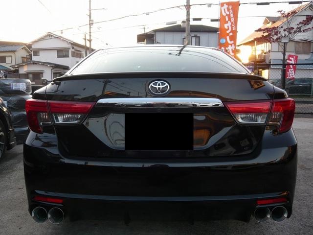 とても座りのよい後ろ姿ですね、マークＸ乗るならやはりＧ’ｓですね、４本出しマフラーも迫力ございます♪