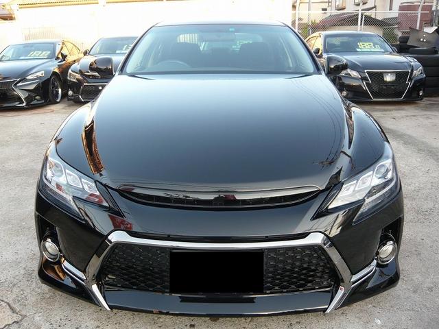 磨きこまれたボンネットを見てください♪綺麗な青空と雲がこんなにも鮮明に映り込んでます♪ヘッドライトに曇りも無く、とても綺麗ですよ〜♪