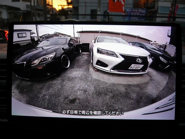 ���j�^�[���傫���̂ŁA�o�b�N�J�������ƂĂ����₷���ł���