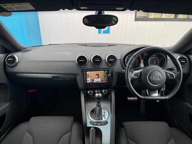 ＴＴクーペ １．８ＴＦＳＩ　純正ナビ　ＥＴＣ　バックカメラ　電動リアウイング　オートライト　横滑り防止装置　パドルシフト　ステアリングスイッチ　フルセグ視聴　Ｂｌｕｅｔｏｏｔｈ接続（15枚目）