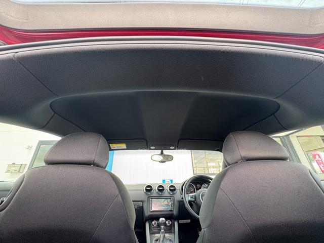 ＴＴクーペ １．８ＴＦＳＩ　純正ナビ　ＥＴＣ　バックカメラ　電動リアウイング　オートライト　横滑り防止装置　パドルシフト　ステアリングスイッチ　フルセグ視聴　Ｂｌｕｅｔｏｏｔｈ接続（21枚目）
