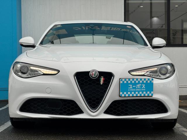 ジュリア ベースグレード　ＣＡＲ　ＰＬＡＹ接続　ＥＴＣ　バックカメラ　アイドリングストップ　ステアリングスイッチ　クルーズコントロール　プッシュスタート　Ｂｌｕｅｔｏｏｔｈ接続（4枚目）