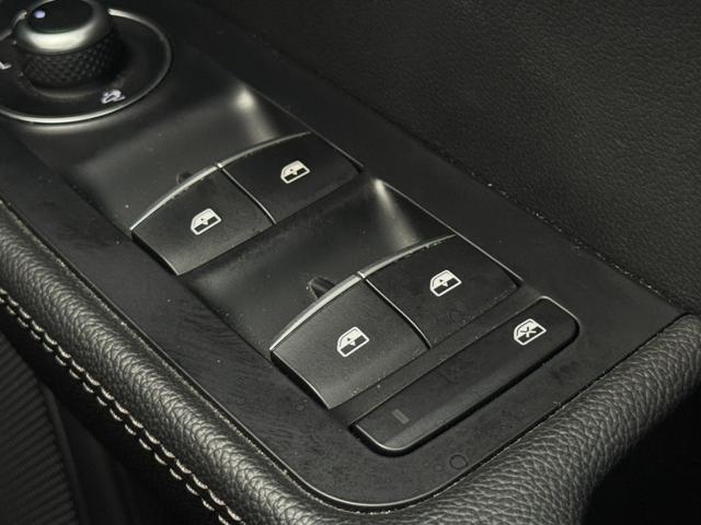 ジュリア ベースグレード　ＣＡＲ　ＰＬＡＹ接続　ＥＴＣ　バックカメラ　アイドリングストップ　ステアリングスイッチ　クルーズコントロール　プッシュスタート　Ｂｌｕｅｔｏｏｔｈ接続（25枚目）