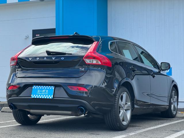Ｖ４０ Ｔ４　ＳＥ　純正ナビ　ＥＴＣ　バックカメラ　プッシュスタート　アイドリングストップ　フルセグ視聴　シートヒーター　本革シート（7枚目）