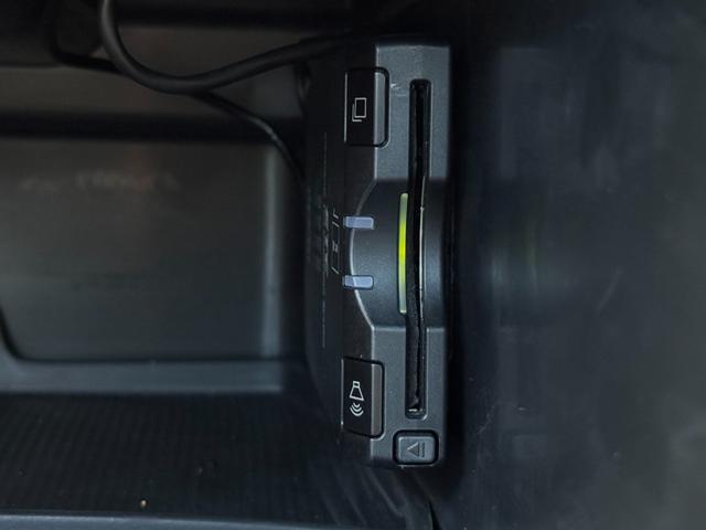Ｖ４０ Ｔ４　ＳＥ　純正ナビ　ＥＴＣ　バックカメラ　プッシュスタート　アイドリングストップ　フルセグ視聴　シートヒーター　本革シート（17枚目）