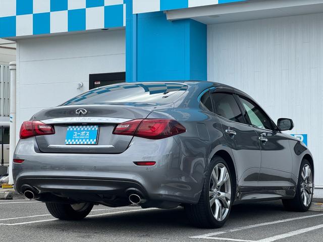 フーガ ３７０ＧＴ　タイプＳ　純正ナビ　ＥＴＣ　全方位カメラ　本革シート　プッシュスタート　シートヒーター　シートクーラー　ドライブレコーダー　ステアリングスイッチ　クルーズコントロール（7枚目）