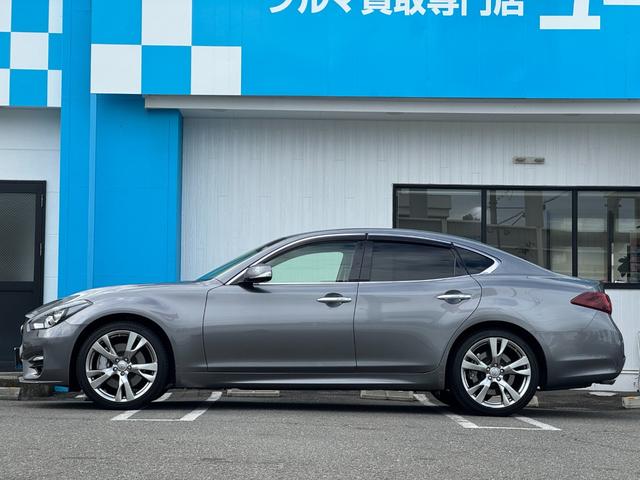 フーガ ３７０ＧＴ　タイプＳ　純正ナビ　ＥＴＣ　全方位カメラ　本革シート　プッシュスタート　シートヒーター　シートクーラー　ドライブレコーダー　ステアリングスイッチ　クルーズコントロール（10枚目）