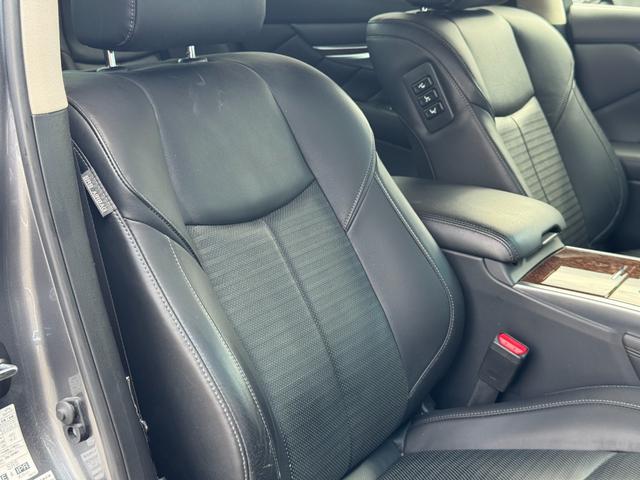 フーガ ３７０ＧＴ　タイプＳ　純正ナビ　ＥＴＣ　全方位カメラ　本革シート　プッシュスタート　シートヒーター　シートクーラー　ドライブレコーダー　ステアリングスイッチ　クルーズコントロール（12枚目）