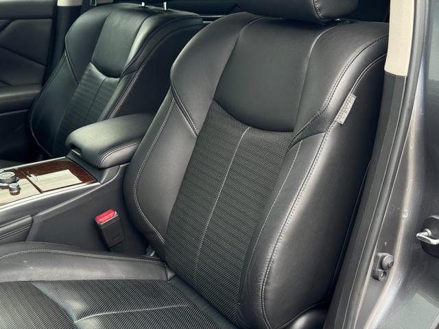 フーガ ３７０ＧＴ　タイプＳ　純正ナビ　ＥＴＣ　全方位カメラ　本革シート　プッシュスタート　シートヒーター　シートクーラー　ドライブレコーダー　ステアリングスイッチ　クルーズコントロール（14枚目）