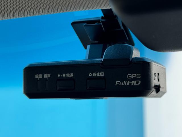 フーガ ３７０ＧＴ　タイプＳ　純正ナビ　ＥＴＣ　全方位カメラ　本革シート　プッシュスタート　シートヒーター　シートクーラー　ドライブレコーダー　ステアリングスイッチ　クルーズコントロール（42枚目）