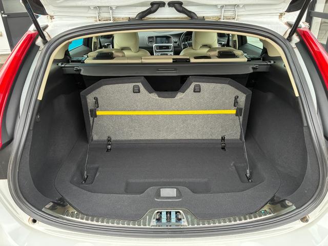 V60 D4 SE 純正ナビ ETC バックカメラ ベージュレザーシート 電動パーキングブレーキ 前後ドライブレコーダー プッシュスタート クルーズコントロール シートヒーター ステアリングスイッチ(24枚目)