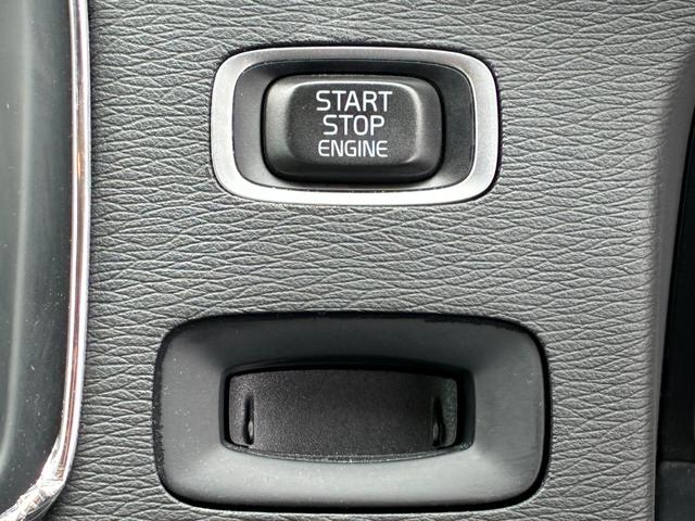 V60 D4 SE 純正ナビ ETC バックカメラ ベージュレザーシート 電動パーキングブレーキ 前後ドライブレコーダー プッシュスタート クルーズコントロール シートヒーター ステアリングスイッチ(29枚目)