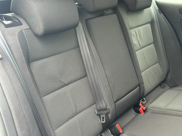 ゴルフ ＴＳＩコンフォートライン　純正ナビ　ＥＴＣ　バックカメラ　ワイヤレスキー　横滑り防止装置　オートヘッドライト　純正アルミホイール　ワンオーナー車（21枚目）