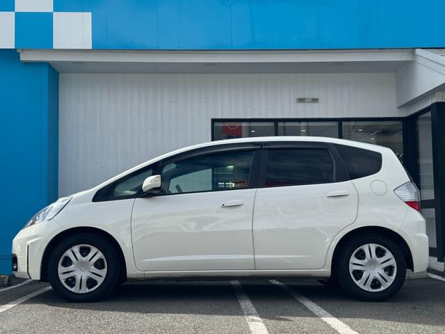 フィット Ｘ　クルーズコントロール　シートヒーター　サンルーフ　スマートキー　ワンオーナー車（10枚目）