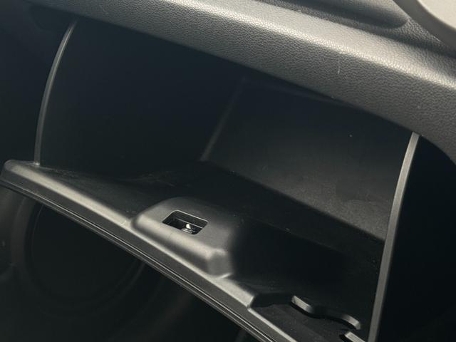 フィット Ｘ　クルーズコントロール　シートヒーター　サンルーフ　スマートキー　ワンオーナー車（34枚目）