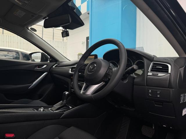 アテンザセダン ＸＤプロアクティブ　純正ナビ　ＥＴＣ　バックカメラ　クルーズコントロール　ステアリングスイッチ　プッシュスタート　ヘッドアップディスプレイ　Ｂｌｕｅｔｏｏｔｈ接続　フルセグ視聴（10枚目）