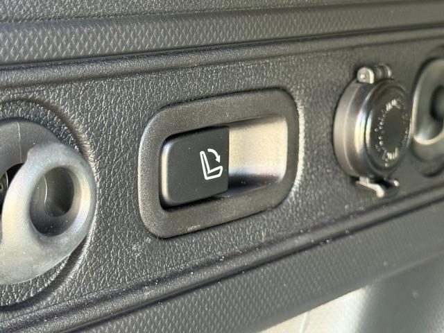 フォレスター スポーツ　ダイアトーンナビ　ＥＴＣ　バックカメラ　サイドカメラ　フロントカメラ　ハーフレザーシート　デジタルインナーミラー　全席シートヒーター　電動パーキングブレーキ　フルセグ視聴　Ｂｌｕｅｔｏｏｔｈ接続（28枚目）