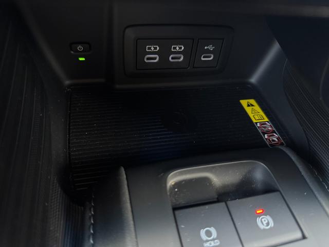 ハリアー Ｇ　１２．３インチオプションナビ　ＥＴＣ２．０　バックカメラ　ハーフレザーシート　デジタルインナーミラー　ワイヤレス充電　電動パーキングブレーキ　クルーズコントロール　フルセグ視聴　Ｂｌｕｅｔｏｏｔｈ接続（40枚目）