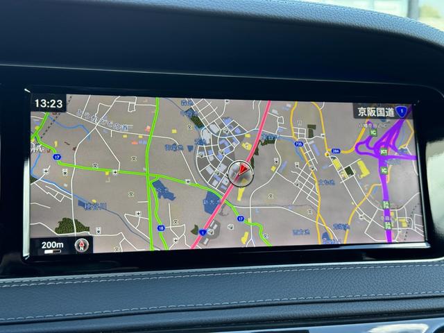 Sクラス S400hエクスクルーシブ 純正ナビ ETC 全方位カメラ パノラマルーフ 黒革シート AMGアルミホイール 全席シートヒーター シートクーラー 左ハンドル パワーバックドア フルセグ視聴 Bluetooth接続(35枚目)