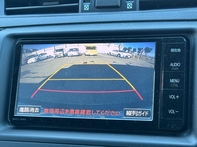 カラーバックカメラなのでバックが苦手な方でも駐車の時助けてくれます！