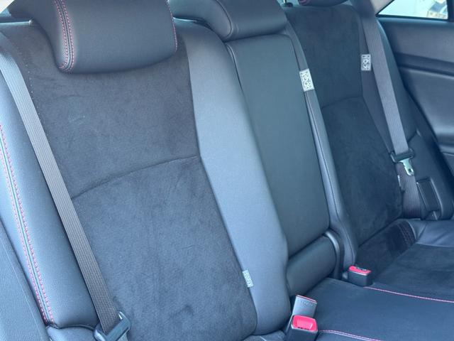 セカンドシートの状態は綺麗です！