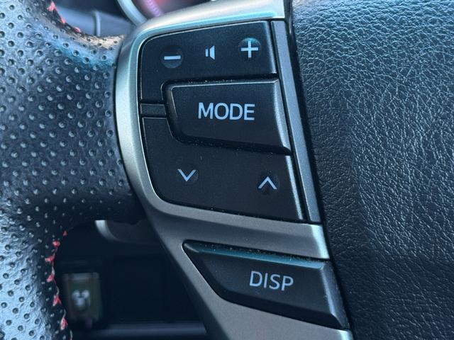 ステアリングスイッチ付きですハンドルから手を放さずに操作が出来ます！