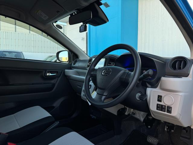 ミライース Ｘ　リミテッドＳＡＩＩＩ　ストラーダナビ　ＥＴＣ　バックカメラ　アイドリングストップ　コーナーセンサー　衝突軽減システム　Ｔｚドライブレコーダー　フルセグ視聴　Ｂｌｕｅｔｏｏｔｈ接続（11枚目）