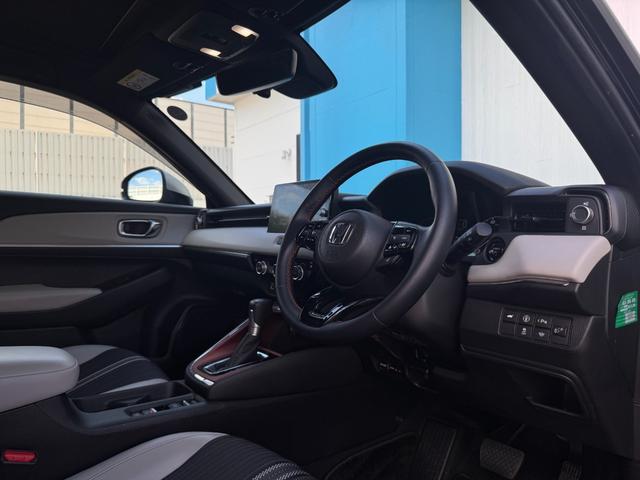 ヴェゼル ｅ：ＨＥＶ　ＰＬａＹ　純正ナビ　ＥＴＣ２．０　バックカメラ　純正Ｄオプションエアロ　シートヒーター　ハーフレザーシート　ステアリングヒーター　クルーズコントロール　ワイヤレス充電　フルセグ視聴　Ｂｌｕｅｔｏｏｈ接続（11枚目）