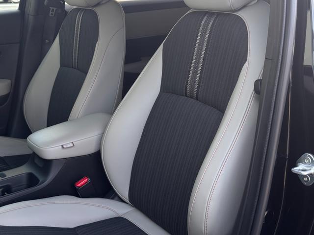 ヴェゼル ｅ：ＨＥＶ　ＰＬａＹ　純正ナビ　ＥＴＣ２．０　バックカメラ　純正Ｄオプションエアロ　シートヒーター　ハーフレザーシート　ステアリングヒーター　クルーズコントロール　ワイヤレス充電　フルセグ視聴　Ｂｌｕｅｔｏｏｈ接続（14枚目）