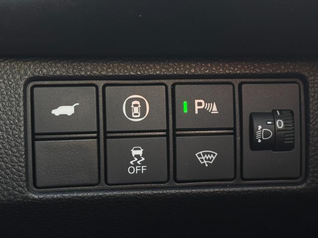 ヴェゼル ｅ：ＨＥＶ　ＰＬａＹ　純正ナビ　ＥＴＣ２．０　バックカメラ　純正Ｄオプションエアロ　シートヒーター　ハーフレザーシート　ステアリングヒーター　クルーズコントロール　ワイヤレス充電　フルセグ視聴　Ｂｌｕｅｔｏｏｈ接続（33枚目）